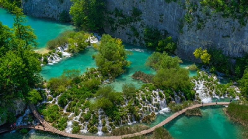 The Beauty Of Plitvice Lakes National Park, Croatia (VIDEO)